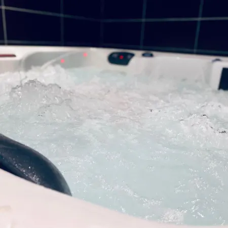 Apartment Escapade Romantique - Jacuzzi Et Parking Prive - 002