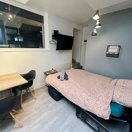 Escapade Romantique - Jacuzzi Et Parking Prive - 002 Апартаменти