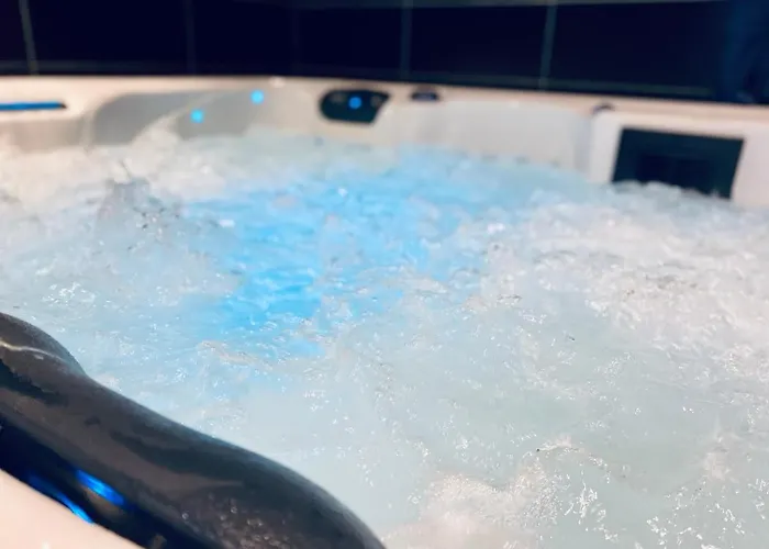 Escapade Romantique - Jacuzzi Et Parking Prive - 002 * Rouen