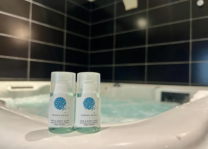 Apartment Escapade Romantique - Jacuzzi Et Parking Prive - 002 *