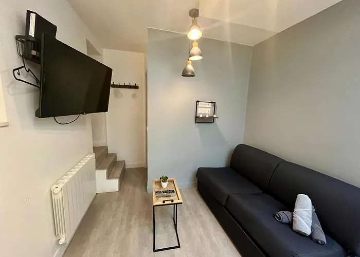 Apartment Escapade Romantique - Jacuzzi Et Parking Prive - 002 Rouen